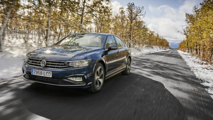 vw passat r-line