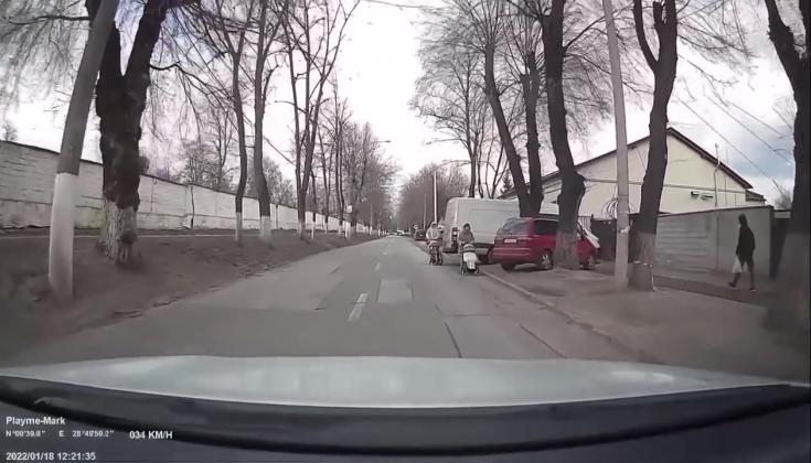 carucioare in strada