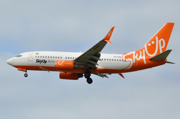 UR-SQD_CDG_(48816302787)