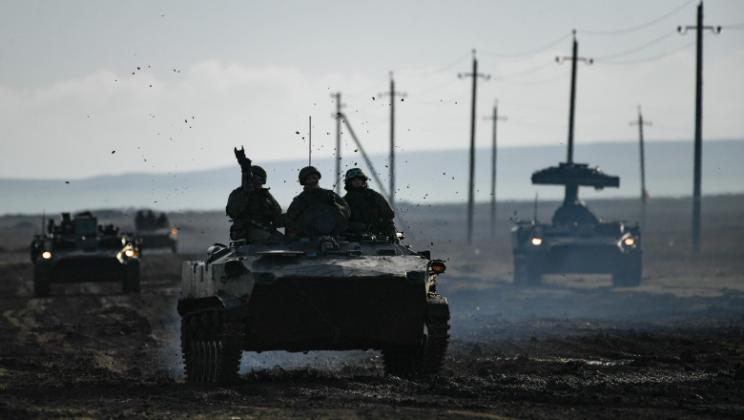 10.000-de-militari-rusi-s-au-intors-la-baza-dupa-un-exercitiu-desfasurat-in-apropiere-de-granita-cu-ucraina