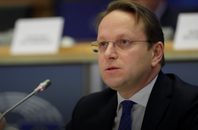 Olivér Várhelyi