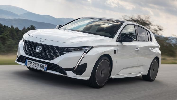peugeot 308 white dynamic