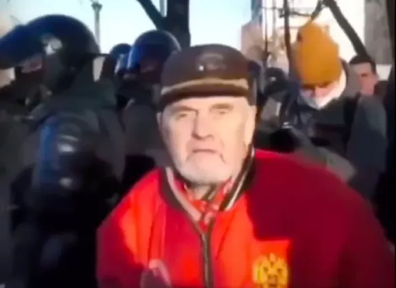 image-2022-03-18-25442643-41-protestatar-83-ani-din-rusia