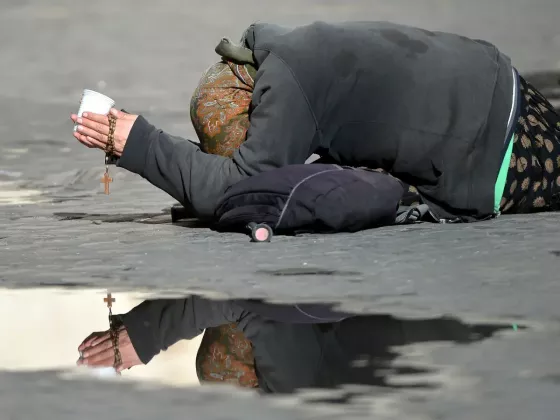 begging-woman