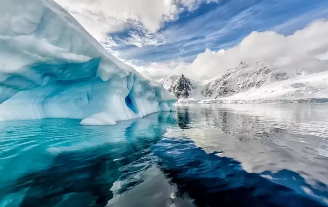 antarctica-canyon02