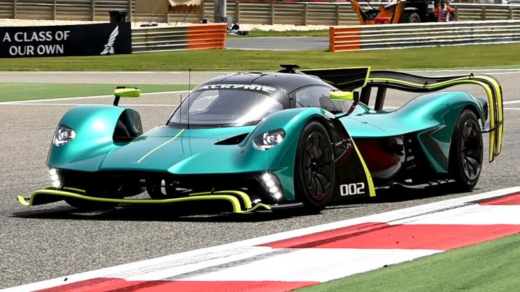 New 2022 Aston Martin Valkyrie AMR Pro Bahrain_9