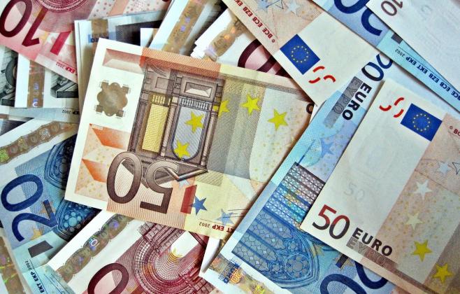 dengi-evro-euro-valyuta