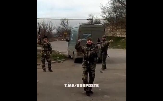 image-2022-04-23-25514492-41-cecenii-lui-kadirov-danseaza-mariupol