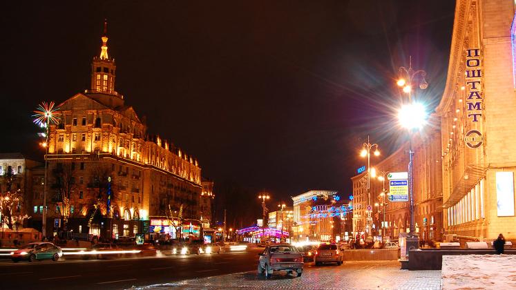 Ukraine_Houses_453906_2560x1440