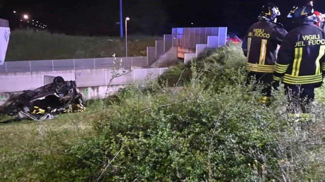 italia--gheorghe-si-vitalie-au-murit-arsi-de-vii--prinsi-in-fiarele-masinii-care-a-luat-foc-se-auzeau-strigate--au-cerut-ajutor-foto-video-2