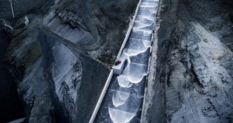 New Range Rover Sport epic spillway climb_4