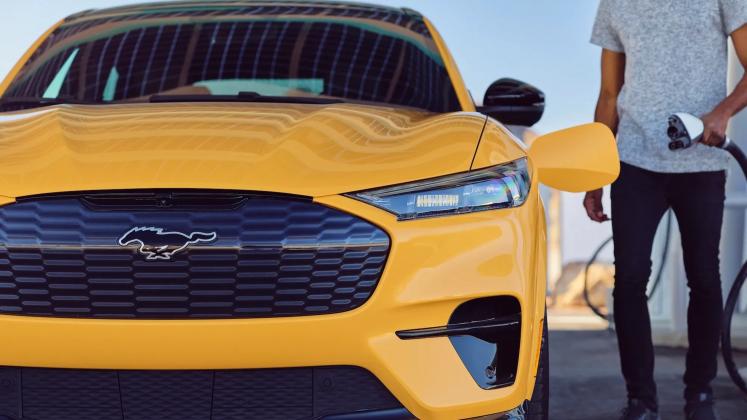 mustang-mach-e-gt-performance-edition-03-1612566365