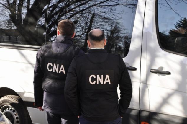 cna_XL