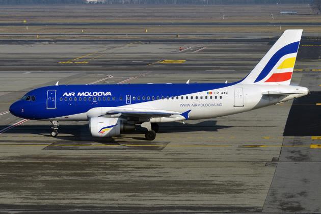 Air_Moldova,_ER-AXM,_Airbus_A319-112_(26264838918)