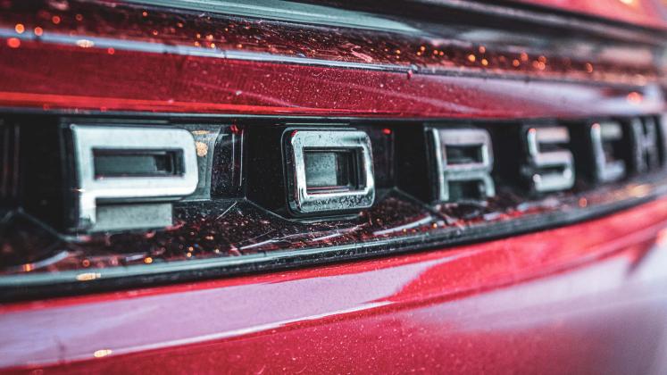 Porsche-emblem-header-1