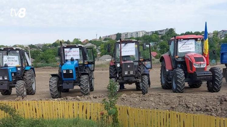 TRACTOARE_3_FALESTI