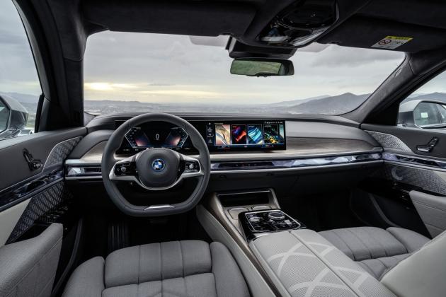 New-2022-BMW-Series-7-i7-electric_99