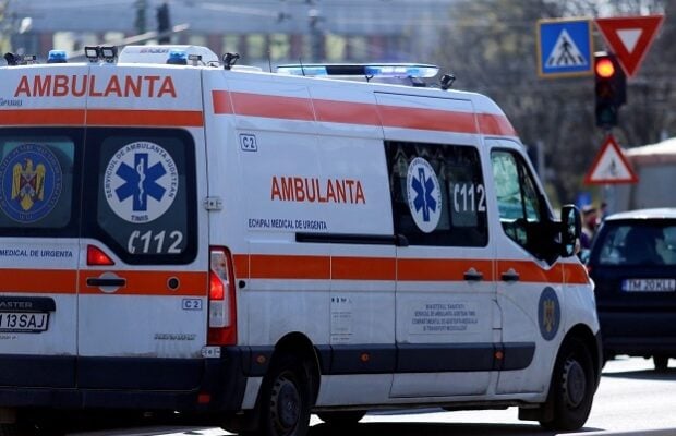 ambulanta-in-trafic-620x400