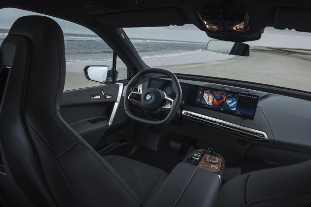 New-2022-BMW-iX-M60_14