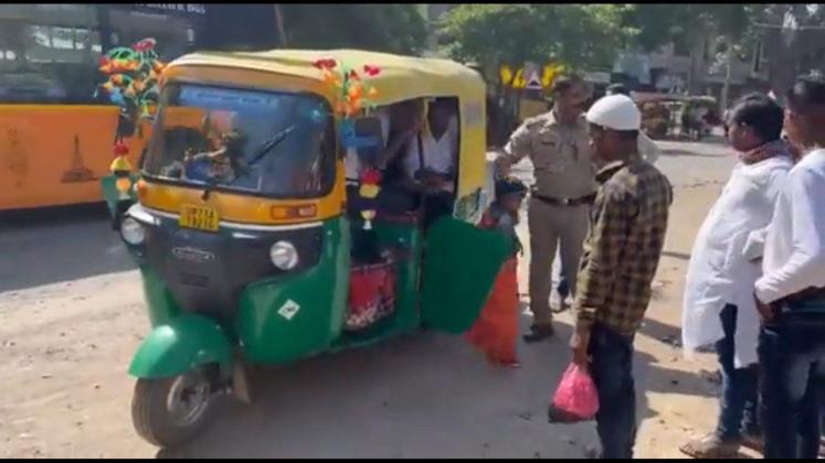 tuk-tuk