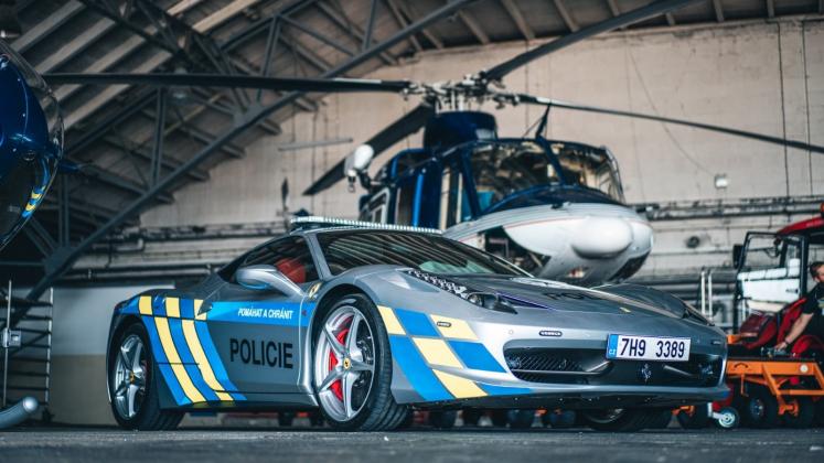 Ferrari 458 Italia Politia Ceha_2