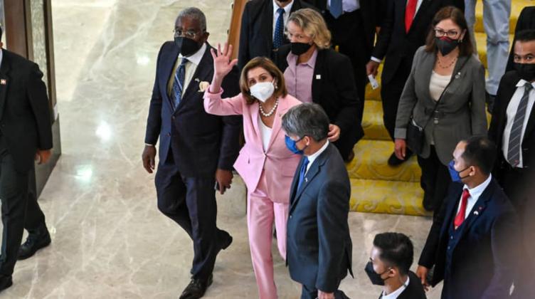 arbatmedia-nensi-pelosi-pokinula-stolicu-taivanya-326616-26-20