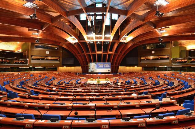 Plenary_chamber_of_the_Council_of_Europes_Palace_of_Europe_2014_01