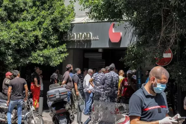 image-2022-08-11-25729120-41-luare-ostatici-banca-din-beirut