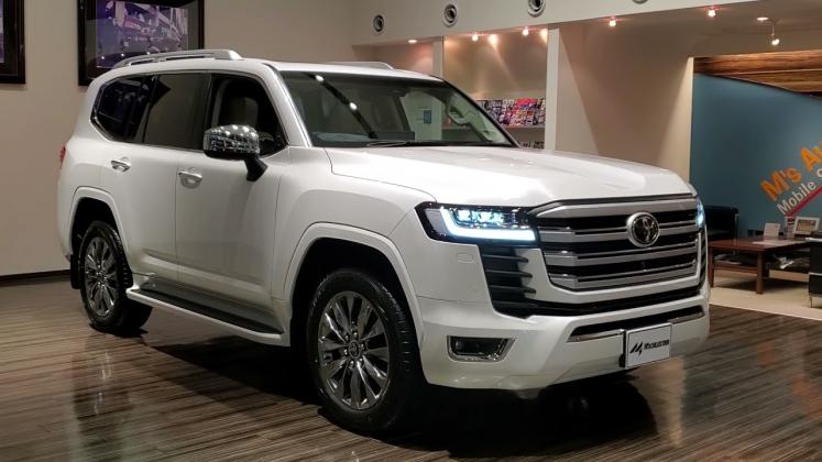 toyota land cruiser 300