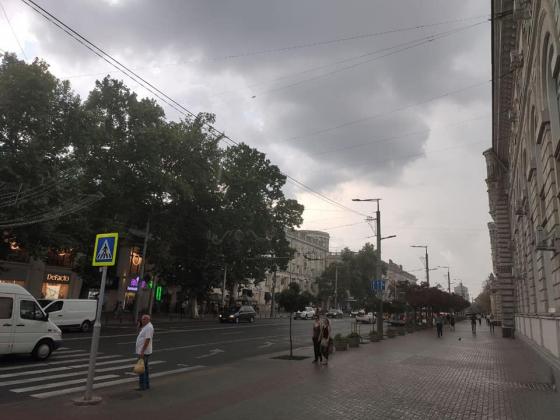 ploaie Chișinău înourat foto Ceban