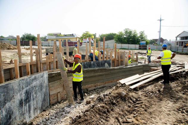 muncitori lucrări de construcții jpg