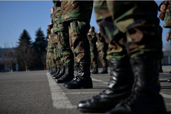 militar armata
