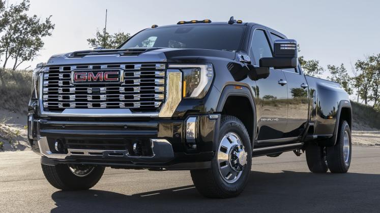 New 2024 GMC Sierra 3500HD Denali_0