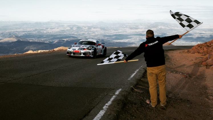 Porsche-911-Turbo-S-Pikes-Peak-record-2022_58