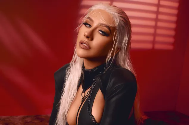 Christina-Aguilera-2022-cr-Bethany-Vargas-billboard-1548