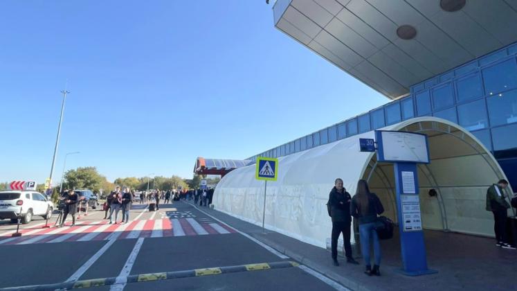 Corturi Aeroport