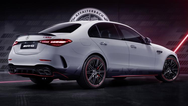 New 2023 Mercedes-AMG C 63 SE PERFORMANCE F1 Edition_5