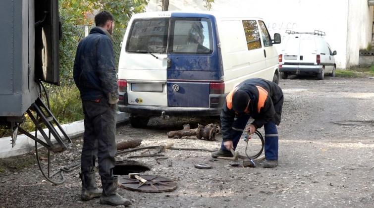 MAI-MULTE-FAMILII-DINTR-UN-BLOC-DIN-BALTI-AU-RAMAS-FARA-APA-978x544