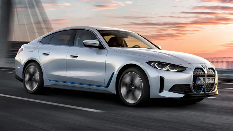 BMW i4_4