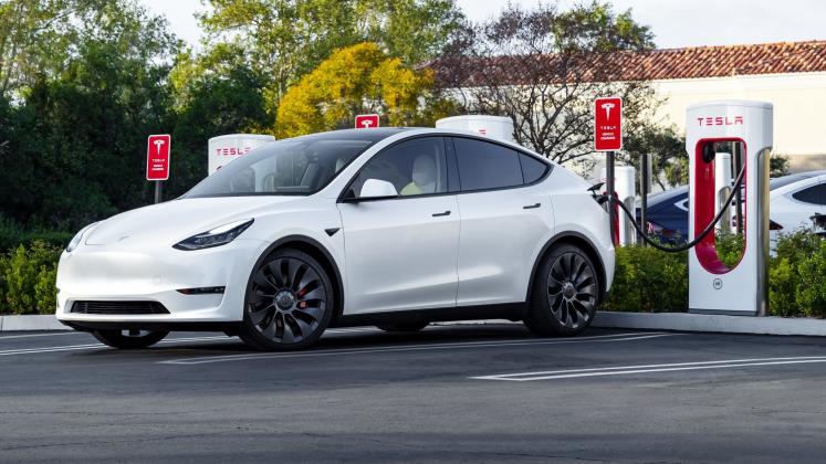 TESLA SUPERCHARGER