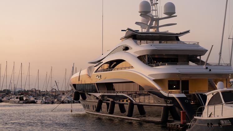 Yacht