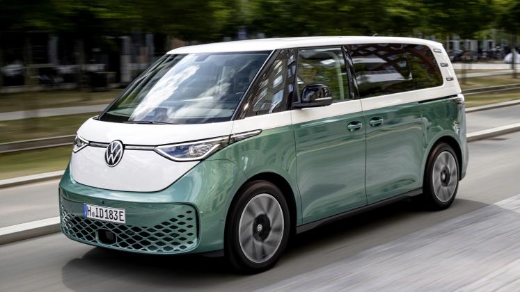 VW ID. Buzz Travel Assist with swarm data & Park Assist Plus_7