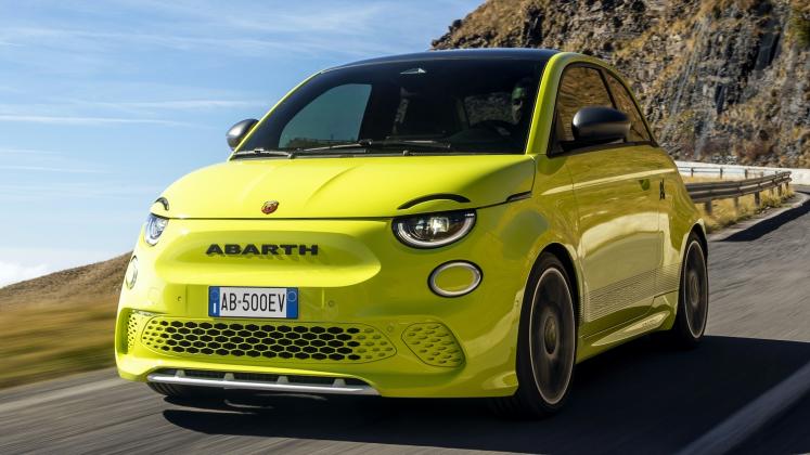 All-new 2023 Abarth 500e_28