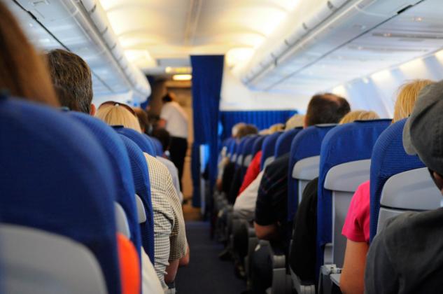 somn-in-avion (1)