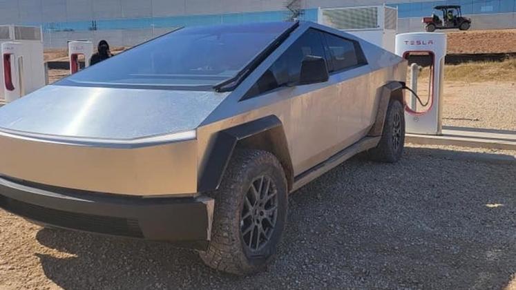 tesla cybertruck