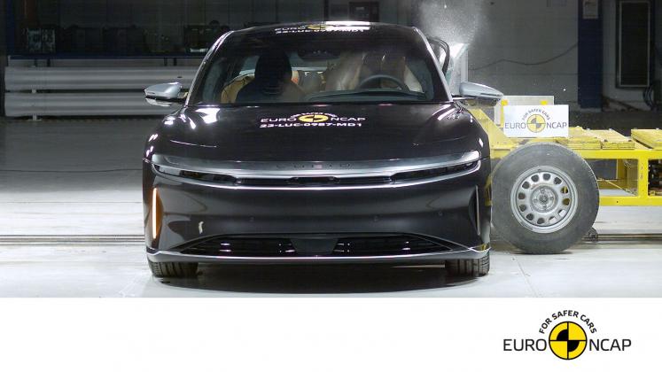 lucid air crash teste