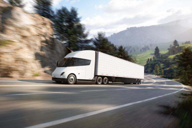 Tesla-Semi-2022-electric-truck_12