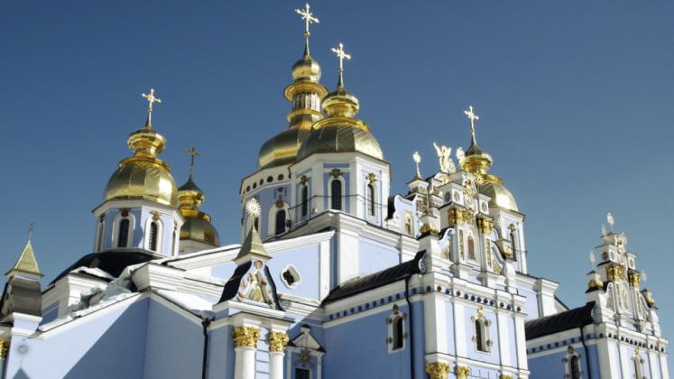 biserica-ortodoxa-din-ucraina-permite-enoriasilor-sai-sa-celebreze-craciunul-pe-25-decembrie-189421-1667852718