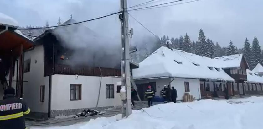 incendiu-sihastria-putnei