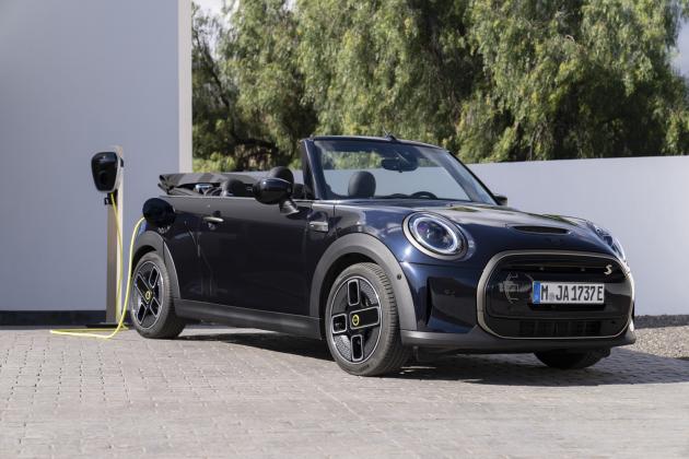 New 2023 MINI Cooper SE Convertible_42